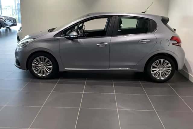 Peugeot 208 (2019) thumbnail 3