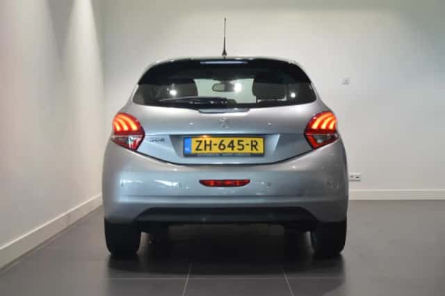 Peugeot 208 (2019) thumbnail 6