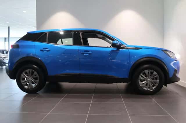 Peugeot 2008 (2021) thumbnail 6