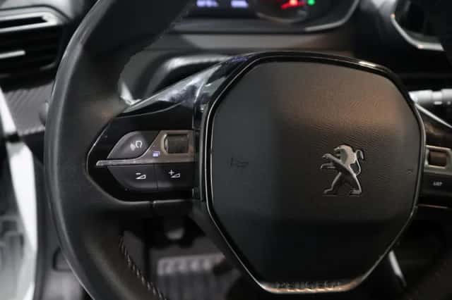Peugeot 208 (2021) thumbnail 12