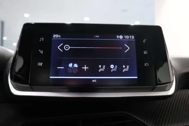 Peugeot 208 (2021) thumbnail 15