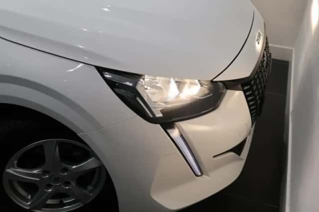 Peugeot 208 (2021) thumbnail 21