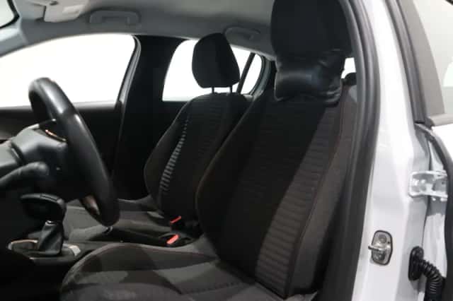 Peugeot 208 (2021) thumbnail 7
