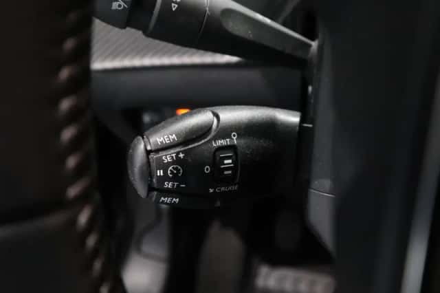 Peugeot 208 (2021) thumbnail 15