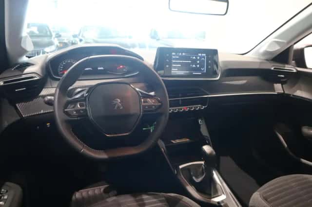 Peugeot 208 (2021) thumbnail 9
