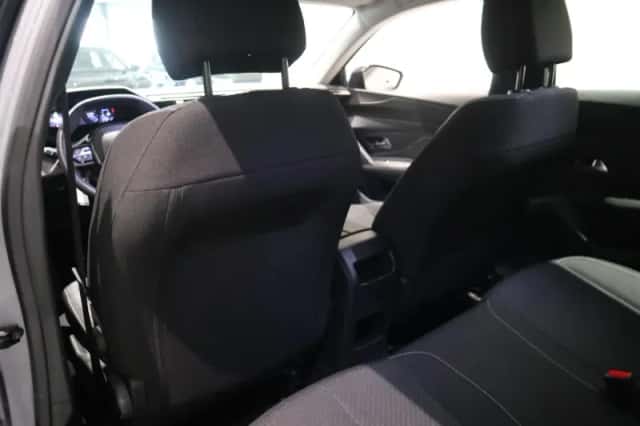 Peugeot 308 (2022) thumbnail 11