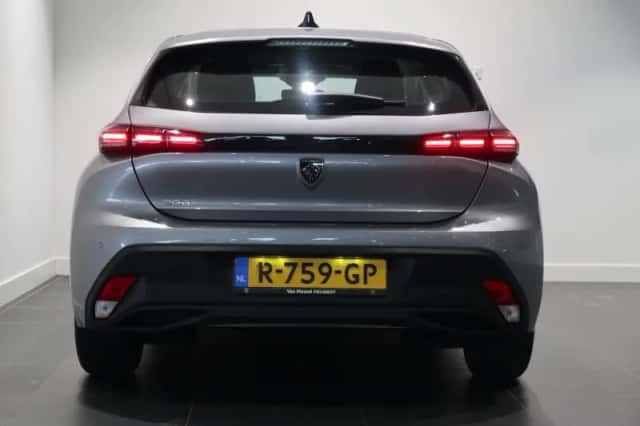 Peugeot 308 (2022) thumbnail 6
