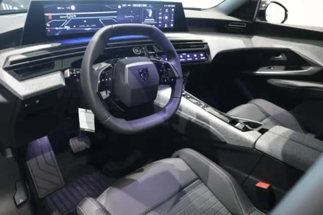 Peugeot 3008 (2025) thumbnail 5