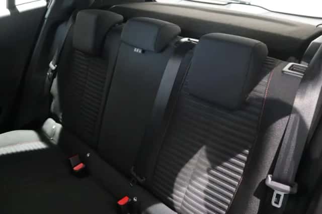 Peugeot 2008 (2022) thumbnail 9