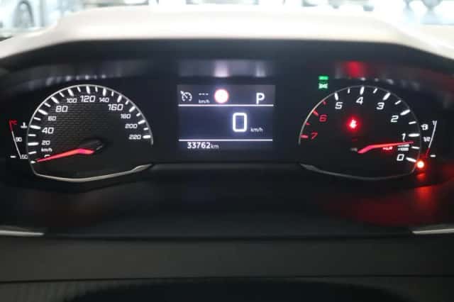 Peugeot 2008 (2022) thumbnail 13