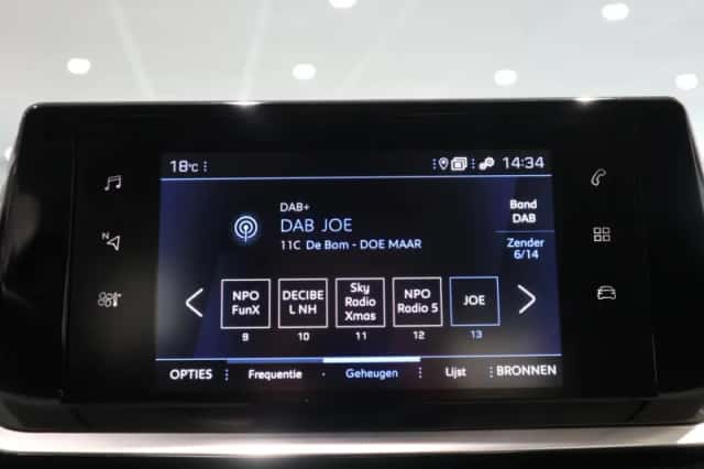 Peugeot 2008 (2022) thumbnail 14