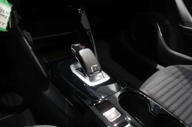Peugeot 2008 (2022) thumbnail 19