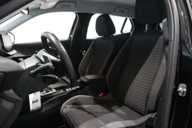 Peugeot 2008 (2022) thumbnail 7