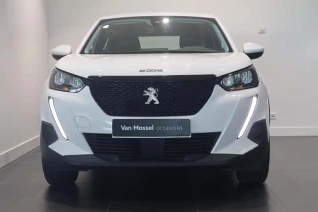 Peugeot 2008 (2021) thumbnail 2