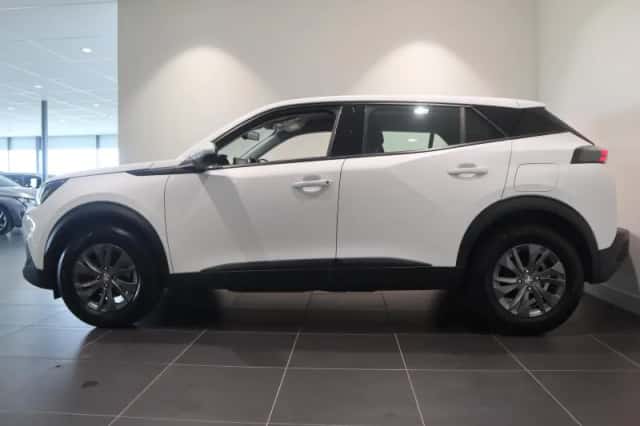 Peugeot 2008 (2021) thumbnail 4