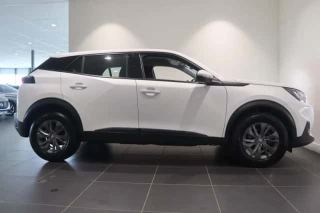 Peugeot 2008 (2021) thumbnail 6