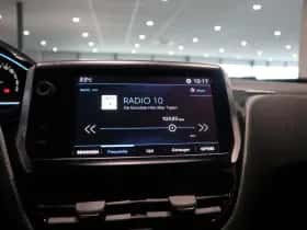 Peugeot 2008 (2017) thumbnail 15