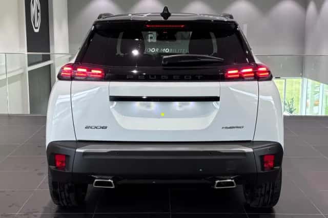 Peugeot 2008 (2025) thumbnail 4