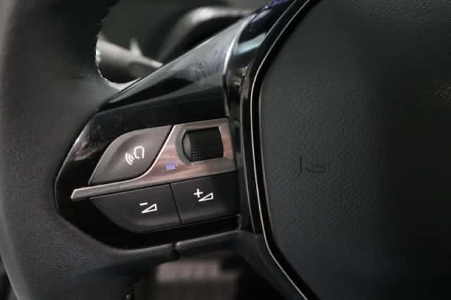 Peugeot 208 (2022) thumbnail 13