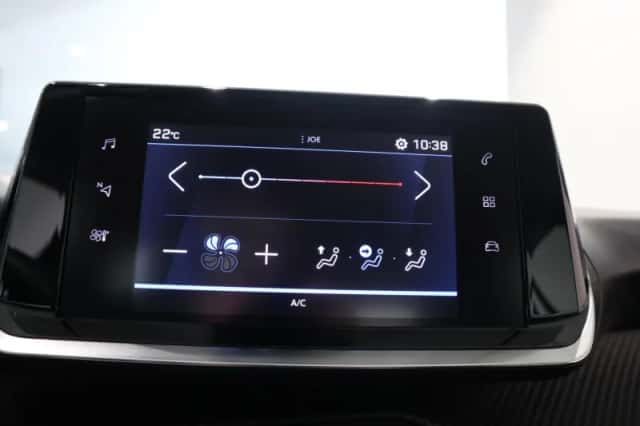 Peugeot 208 (2022) thumbnail 15