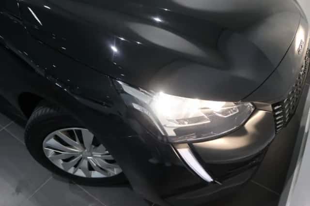 Peugeot 208 (2022) thumbnail 21