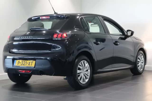Peugeot 208 (2022) thumbnail 5