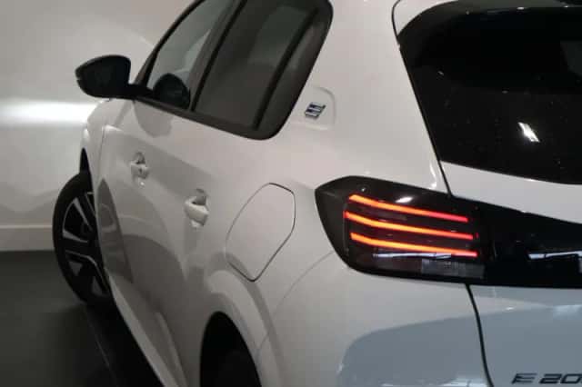 Peugeot 208 (2025) thumbnail 23