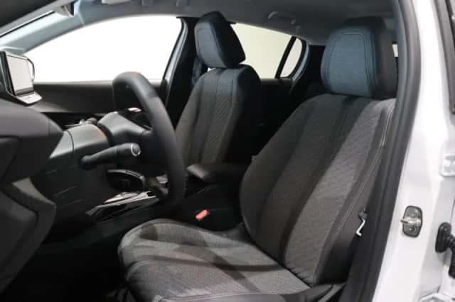Peugeot 208 (2025) thumbnail 9