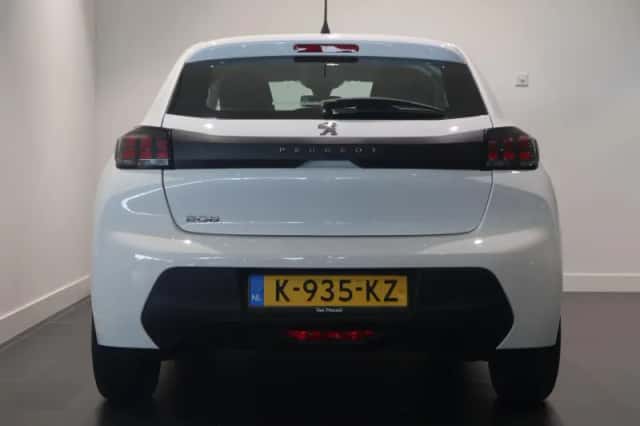 Peugeot 208 (2021) thumbnail 6