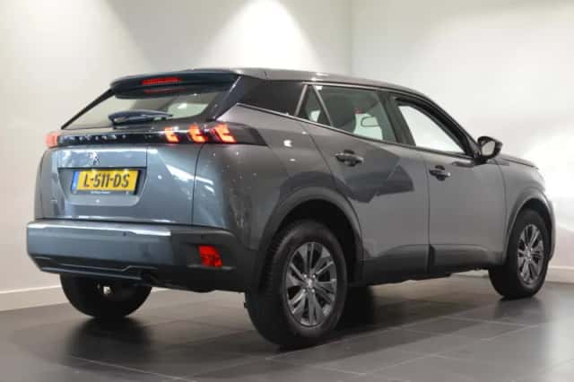 Peugeot 2008 (2021) thumbnail 4