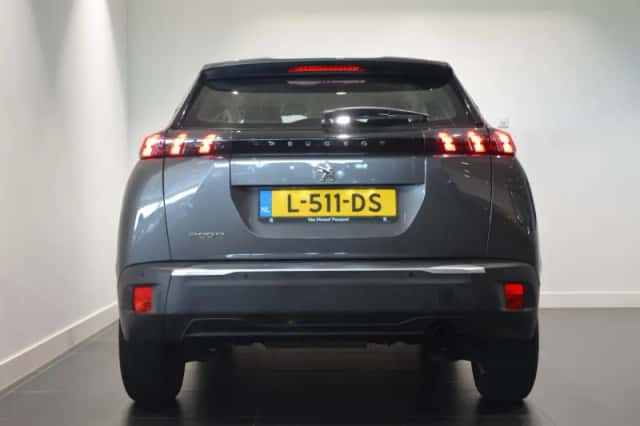 Peugeot 2008 (2021) thumbnail 5