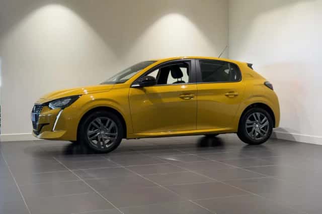 Peugeot 208 (2022) thumbnail 4