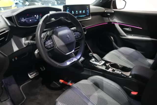 Peugeot e-2008 (2022) thumbnail 8