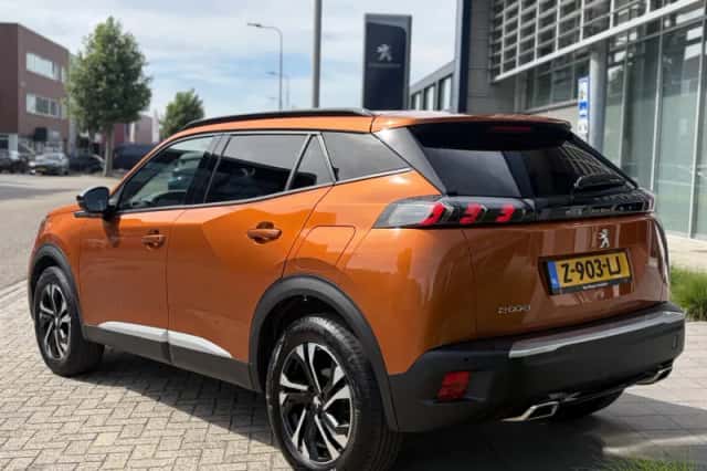Peugeot 2008 (2023) thumbnail 3