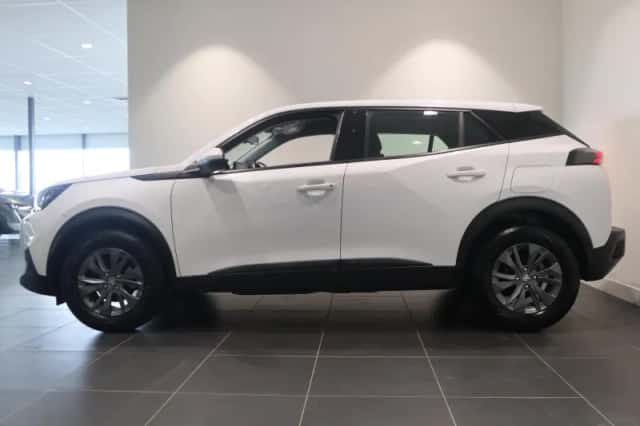 Peugeot 2008 (2021) thumbnail 3