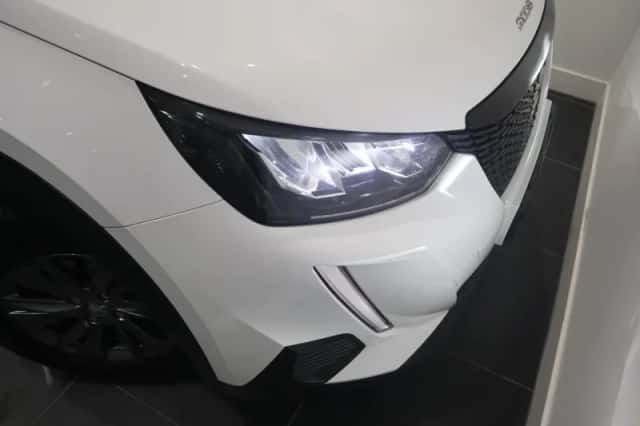Peugeot 2008 (2021) thumbnail 22