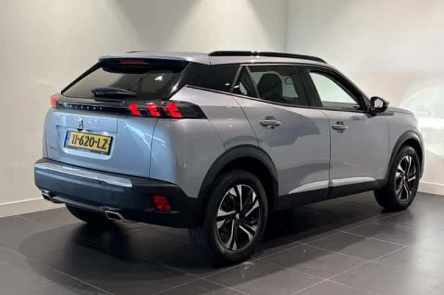 Peugeot 2008 (2020) thumbnail 4