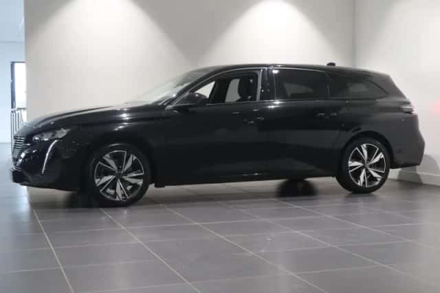 Peugeot 308 (2022) thumbnail 3