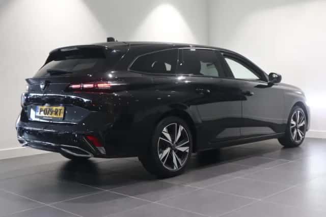 Peugeot 308 (2022) thumbnail 4