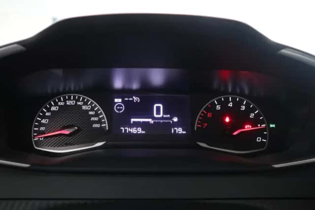 Peugeot 2008 (2021) thumbnail 12