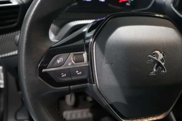 Peugeot 2008 (2021) thumbnail 13