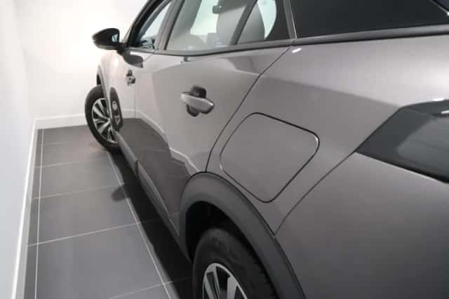 Peugeot 2008 (2021) thumbnail 23