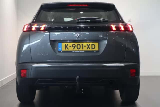 Peugeot 2008 (2021) thumbnail 6