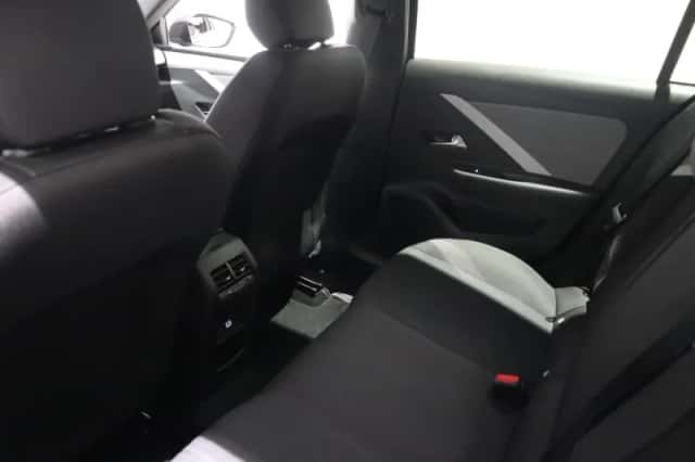 Opel Astra (2025) thumbnail 11