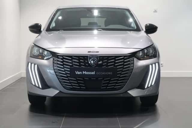 Peugeot 208 (2024) thumbnail 3