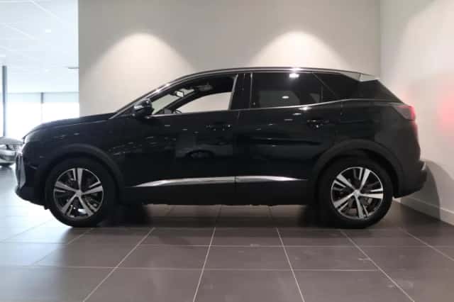 Peugeot 3008 (2024) thumbnail 3