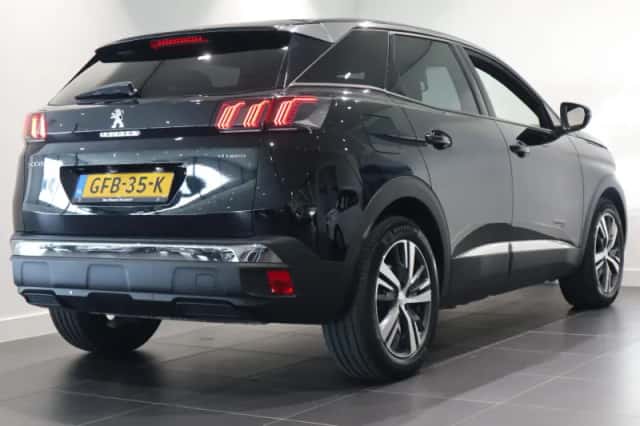 Peugeot 3008 (2024) thumbnail 4