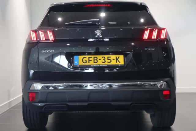 Peugeot 3008 (2024) thumbnail 5