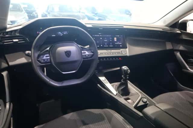 Peugeot 308 (2023) thumbnail 9