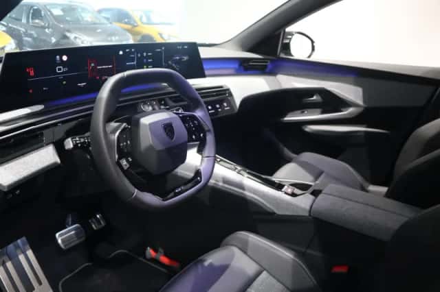 Peugeot E-5008 (2025) thumbnail 7